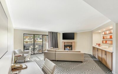 Suite, 1 King Bed