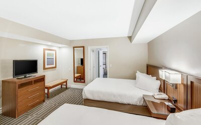 Suite, 2 Queen Beds, Allergy Friendly