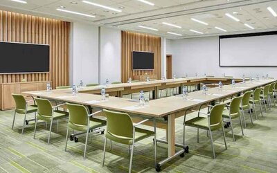 Meeting room with u shape table at the Hilton Garden Inn Erzurum.