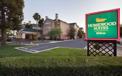 Homewood Suites by Hilton Phoenix-Biltmore