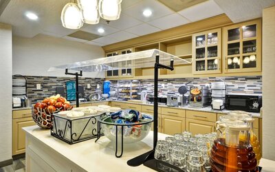 Homewood Suites by Hilton Phoenix-Biltmore