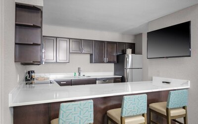 Homewood Suites by Hilton Phoenix Airport South