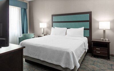 Homewood Suites by Hilton Phoenix Airport South