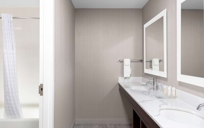 Homewood Suites by Hilton Phoenix Airport South