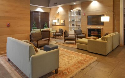 GreenTree Inn & Suites Phoenix Sky Harbor