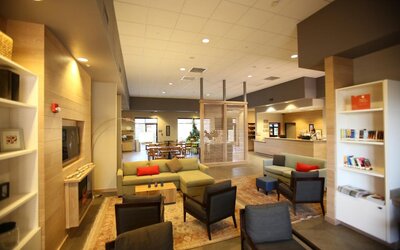 GreenTree Inn & Suites Phoenix Sky Harbor
