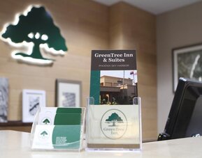 GreenTree Inn & Suites Phoenix Sky Harbor