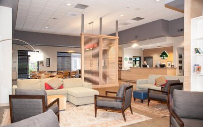 GreenTree Inn & Suites Phoenix Sky Harbor
