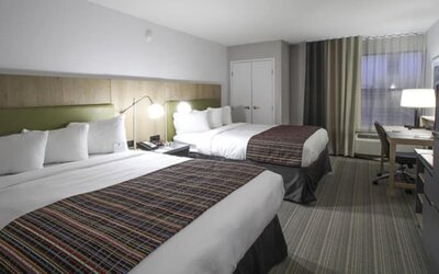 GreenTree Inn & Suites Phoenix Sky Harbor