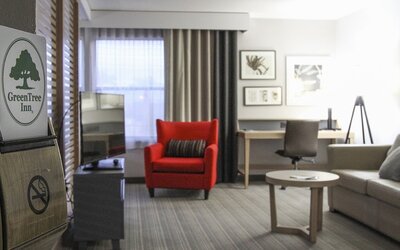 GreenTree Inn & Suites Phoenix Sky Harbor
