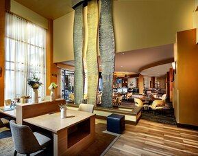 Embassy Suites by Hilton Phoenix Scottsdale