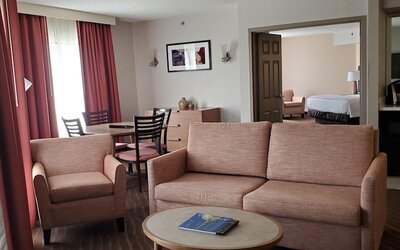 Embassy Suites by Hilton Phoenix Scottsdale