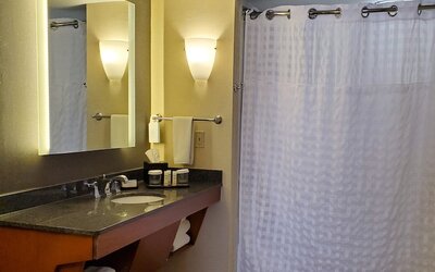 Embassy Suites by Hilton Phoenix Scottsdale