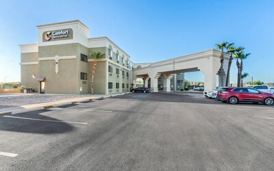 Comfort Inn & Suites Surprise Near Sun City West