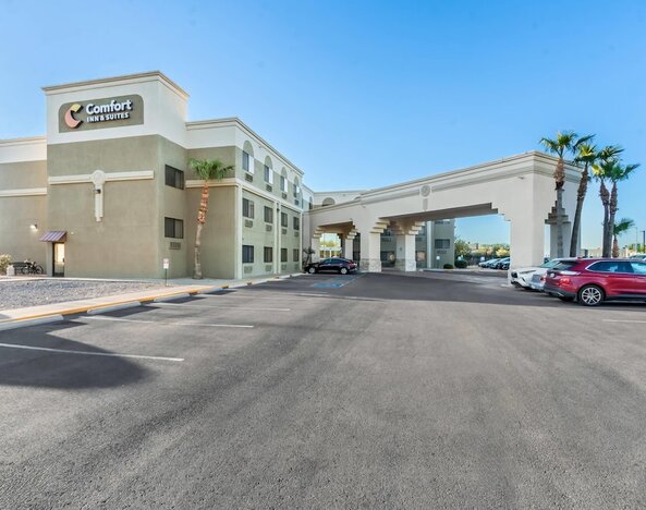Comfort Inn & Suites Surprise Near Sun City West