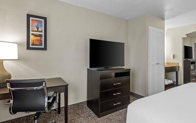 Comfort Inn & Suites Surprise Near Sun City West