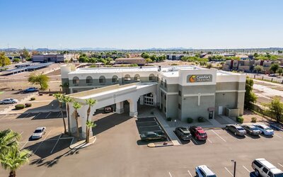 Comfort Inn & Suites Surprise Near Sun City West