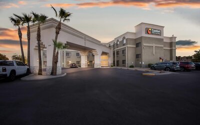 Comfort Inn & Suites Surprise Near Sun City West