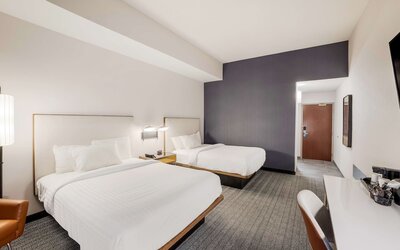 Suite, 1 King Bed, Accessible (MOBILITY TUB ONE BEDROOM)