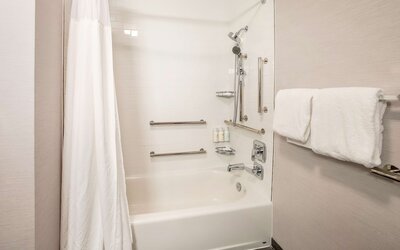 Room, 1 King Bed, Accessible (MOBILITY TUB)