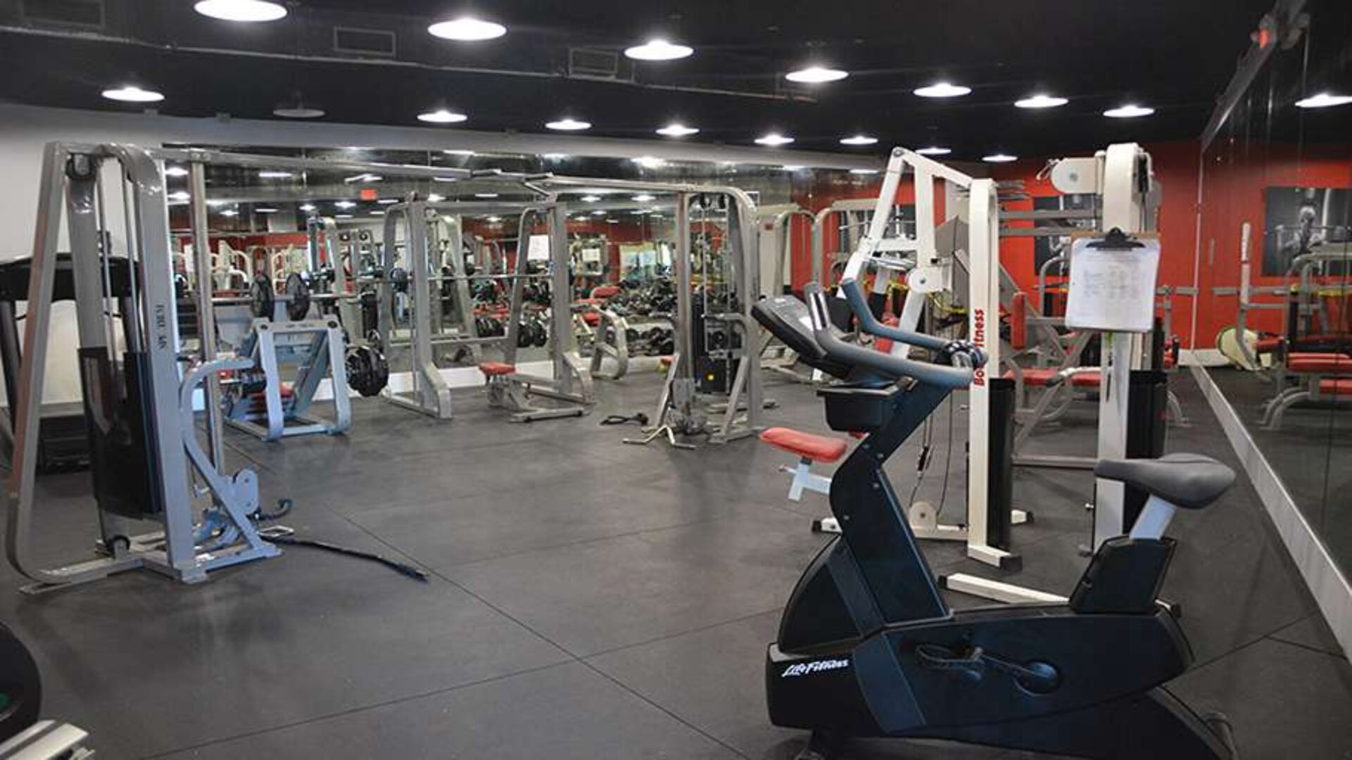 Fully equipped fitness center at New Point Miami.