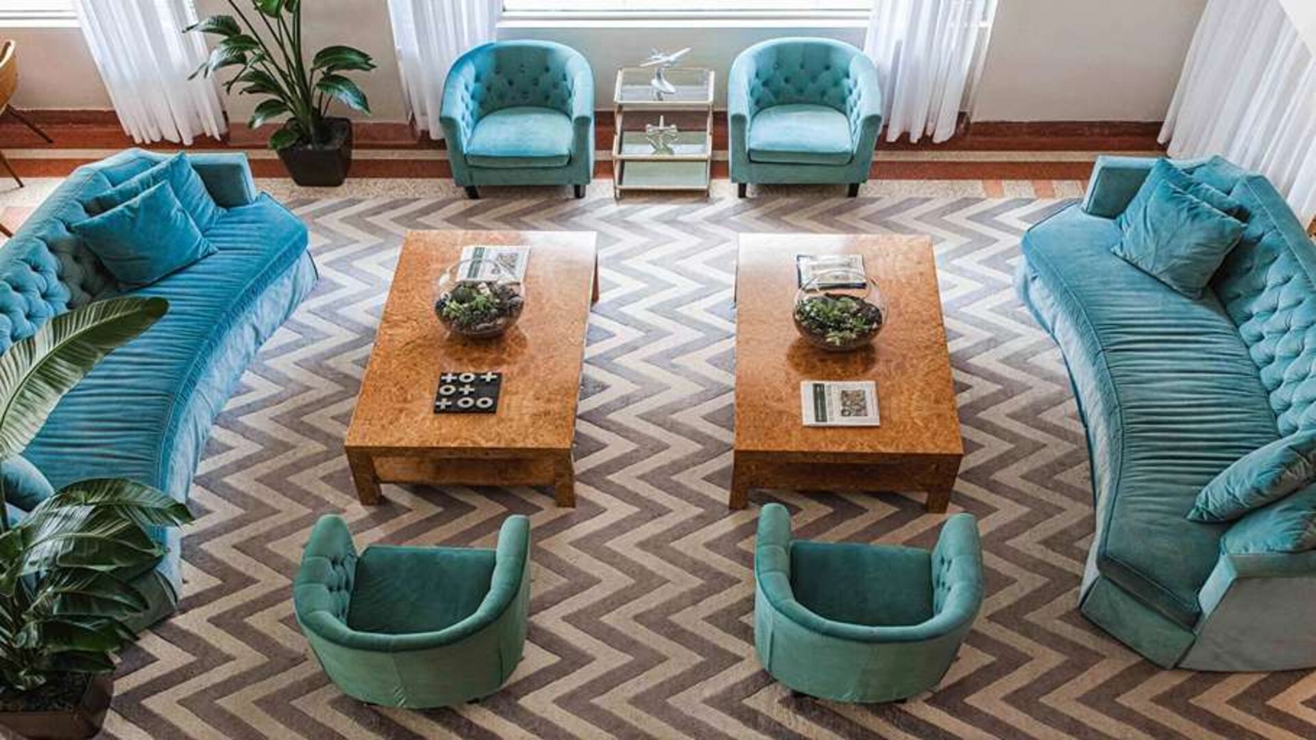 Lobby workspace at Winter Haven, Autograph Collection.