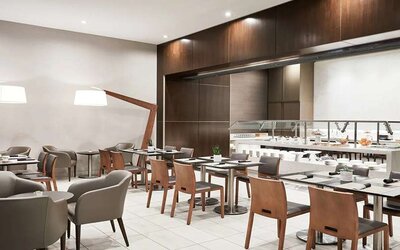 Dining area suitable for co-working at AC Hotel By Marriott Beverly Hills.