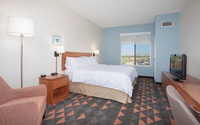 Holiday Inn & Suites Goodyear - West Phoenix Area by IHG