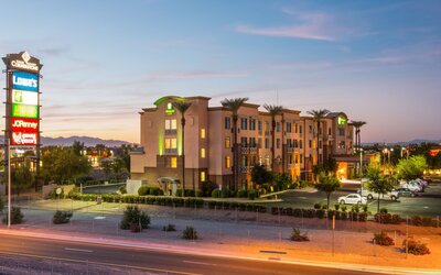 Holiday Inn & Suites Goodyear - West Phoenix Area by IHG