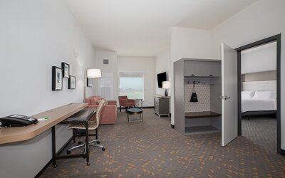 Holiday Inn Glendale - Stadium & Ent Dist by IHG