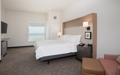 Holiday Inn Glendale - Stadium & Ent Dist by IHG