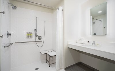 Holiday Inn Glendale - Stadium & Ent Dist by IHG
