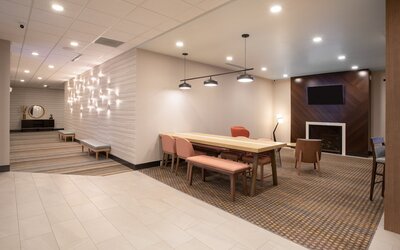 Holiday Inn Glendale - Stadium & Ent Dist by IHG