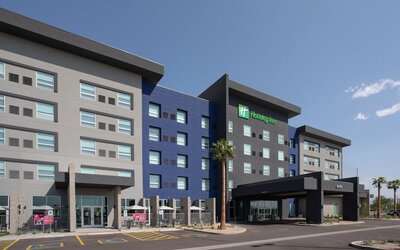 Holiday Inn Glendale - Stadium & Ent Dist by IHG