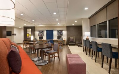 Home2 Suites by Hilton Glendale - Westgate