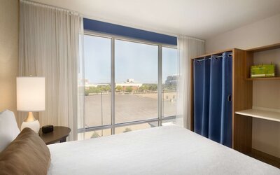 Home2 Suites by Hilton Glendale - Westgate