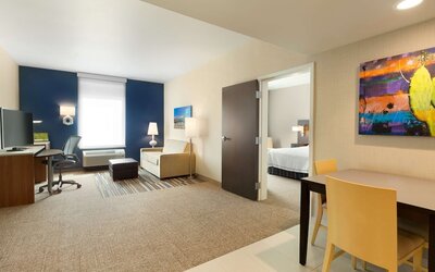 Home2 Suites by Hilton Glendale - Westgate