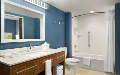Home2 Suites by Hilton Glendale - Westgate