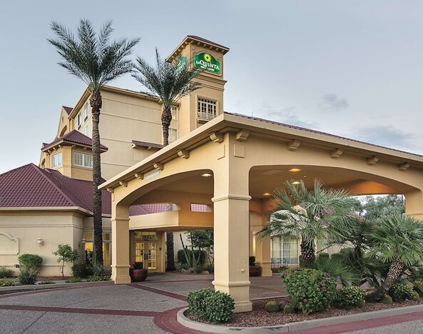 La Quinta Inn & Suites by Wyndham Phoenix Mesa West