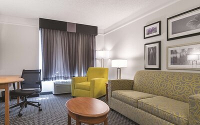 La Quinta Inn & Suites by Wyndham Phoenix Mesa West