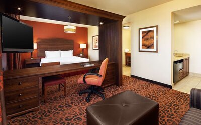 Hampton Inn & Suites Scottsdale at Talking Stick