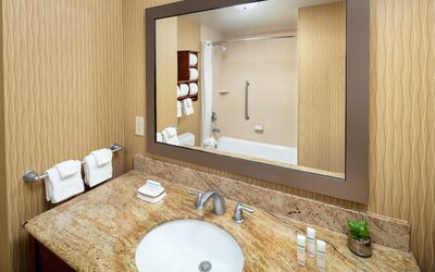 Hampton Inn & Suites Scottsdale at Talking Stick