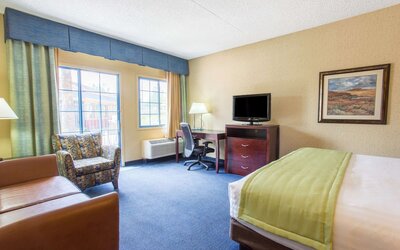 Days Inn & Suites by Wyndham Mesa Near Phoenix