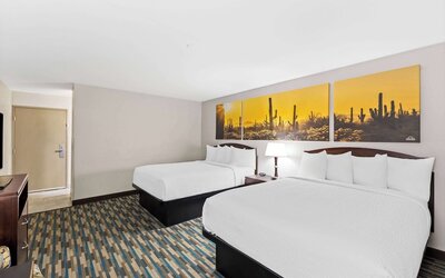 Days Inn & Suites by Wyndham Mesa Near Phoenix