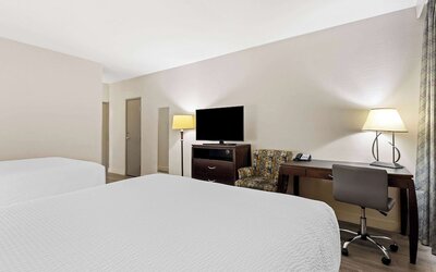 Days Inn & Suites by Wyndham Mesa Near Phoenix