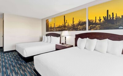 Days Inn & Suites by Wyndham Mesa Near Phoenix