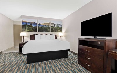 Days Inn & Suites by Wyndham Mesa Near Phoenix