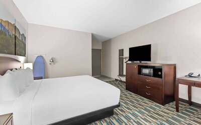 Days Inn & Suites by Wyndham Mesa Near Phoenix
