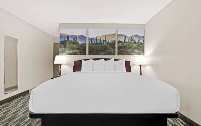 Days Inn & Suites by Wyndham Mesa Near Phoenix