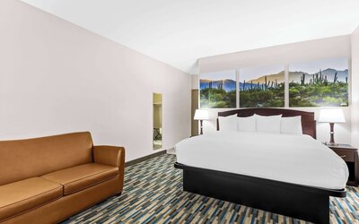 Days Inn & Suites by Wyndham Mesa Near Phoenix